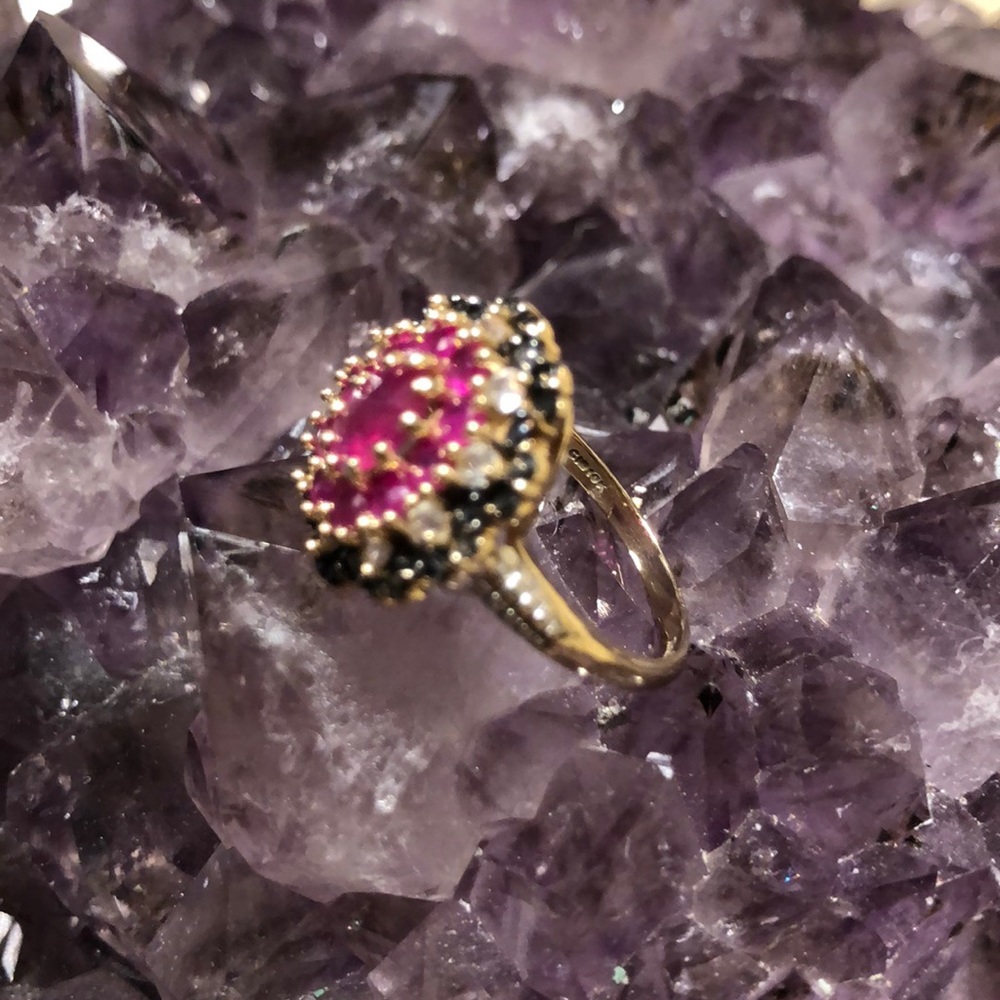 💐PRICE DROP 💐10K Ruby/White Sapphire/Black Diamond Ring - Picture 5 of 8